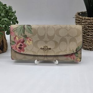 Coach Tan Floral Women's Signature Leather Trifold Wallet Excellent Condition